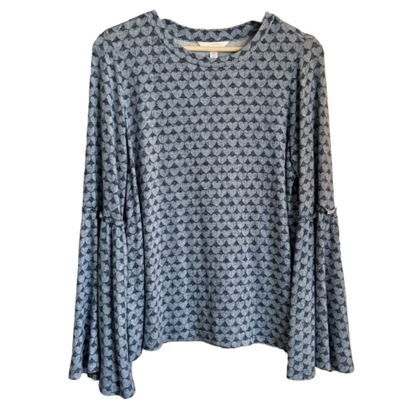 LC Lauren Conrad Bell Sleeve Long Sleeve Shirt Top Size Medium / Hearts Pattern. - Picture 4 of 17